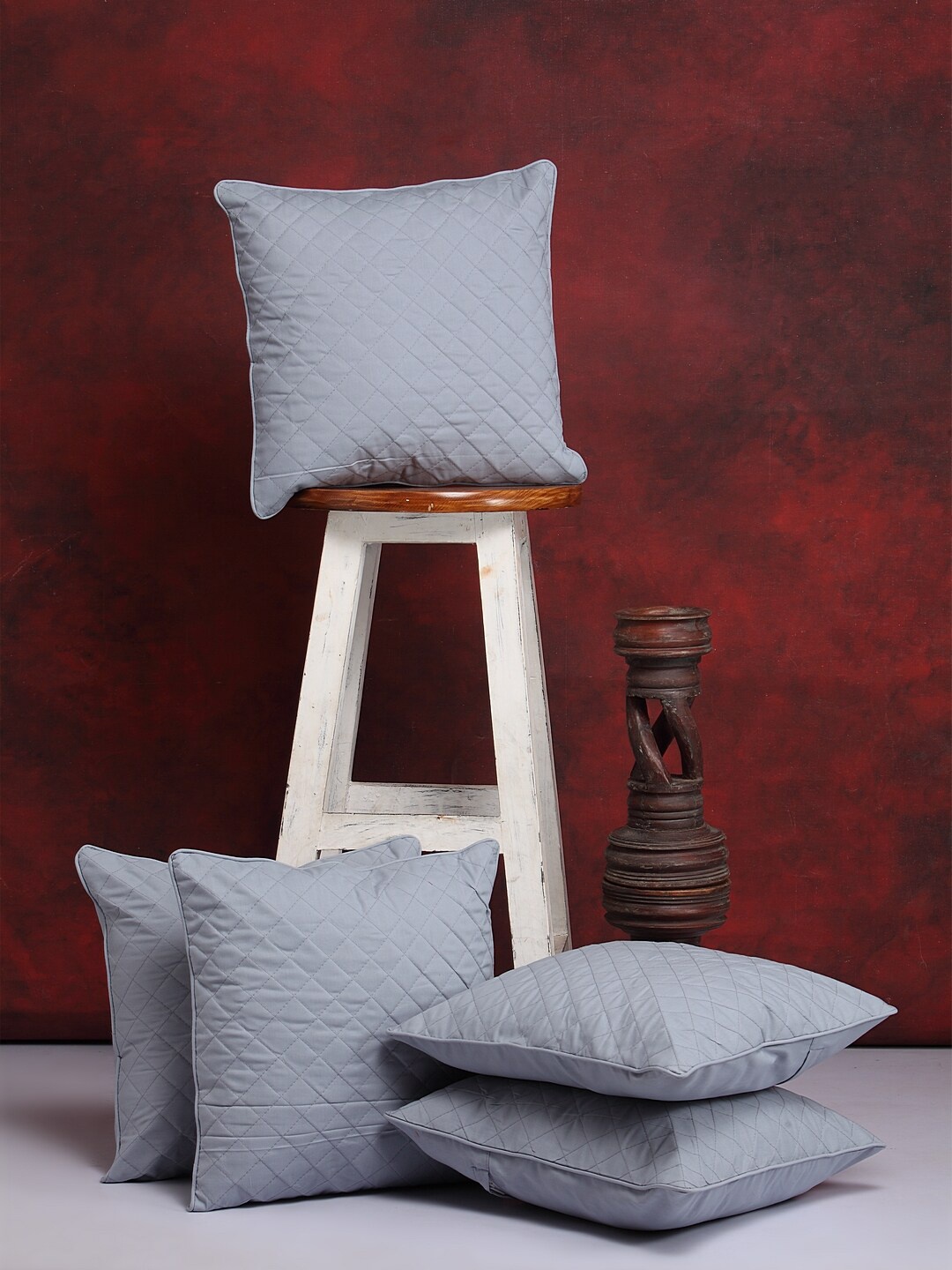 

Clasiko Set of 5 Grey Solid Square Cushion Covers