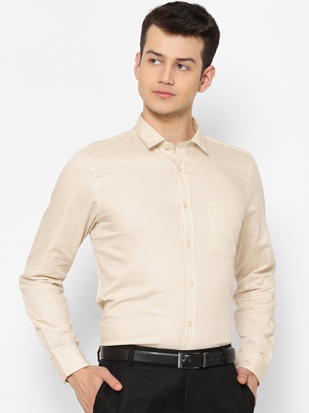 

cape canary Men Cream-Coloured Regular Fit Solid Casual Shirt