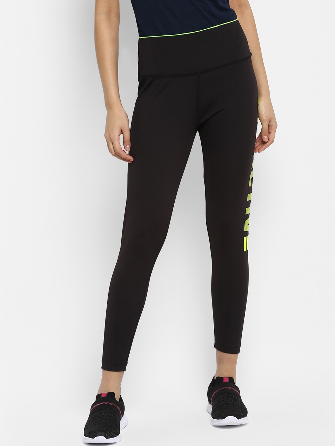 

UCLA Women Black Solid Tights