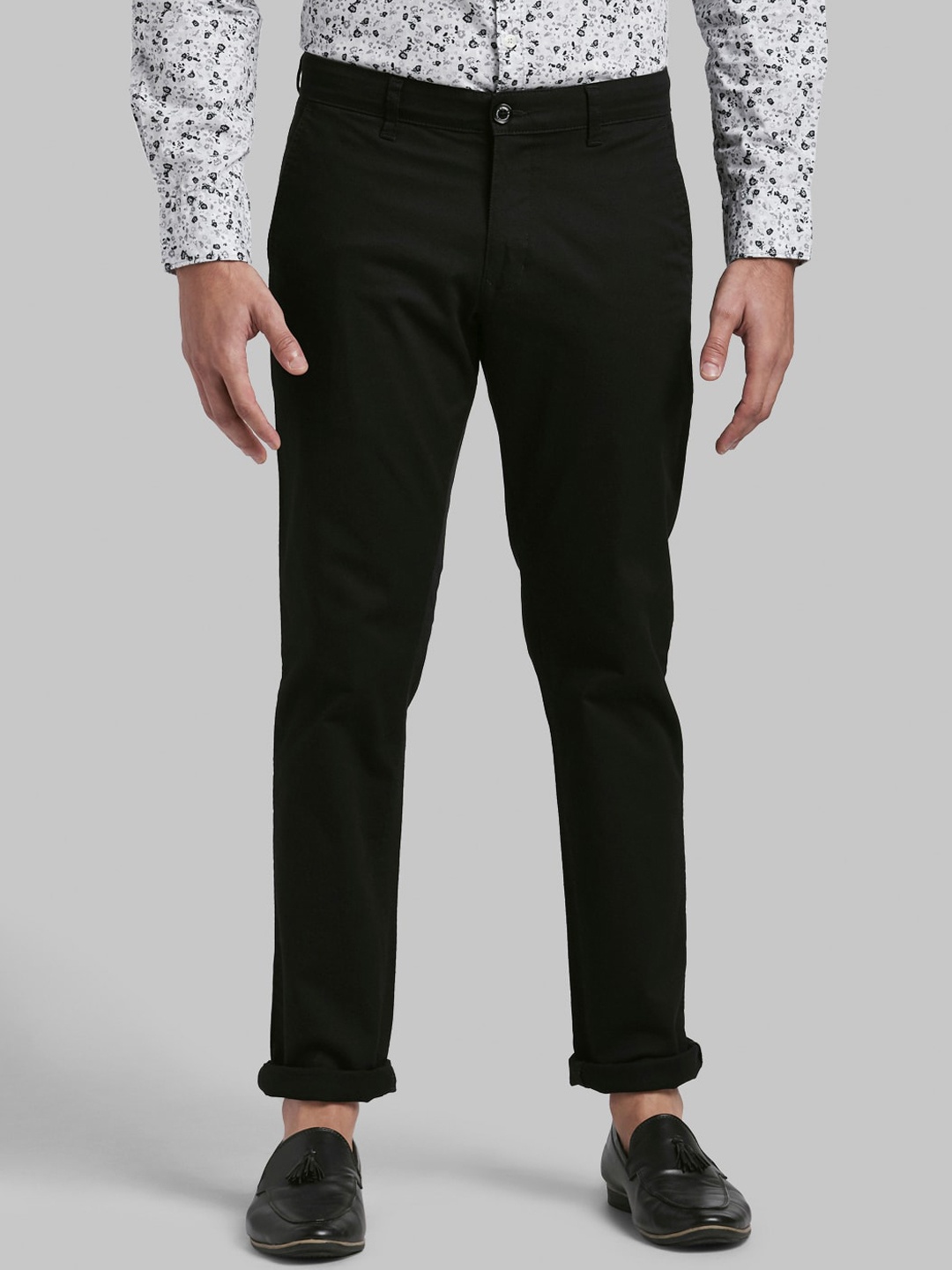 Parx Men Black Solid Tapered Fit Low-Rise Trousers