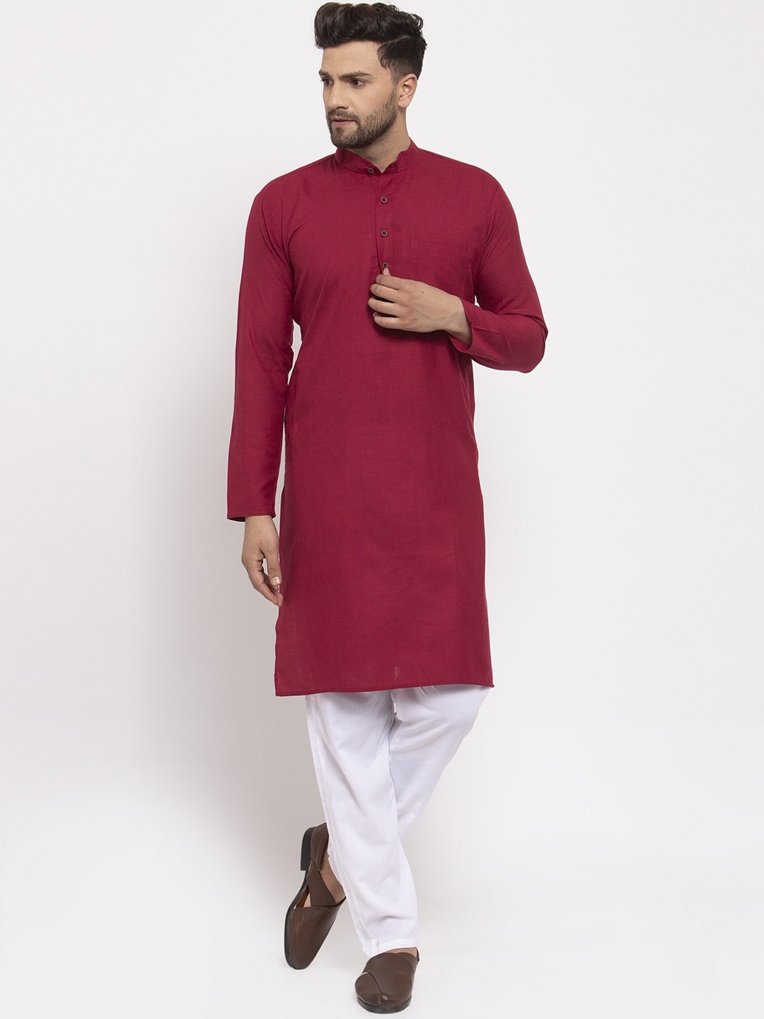 

Jompers Men Maroon & White Solid Kurta with Pyjamas