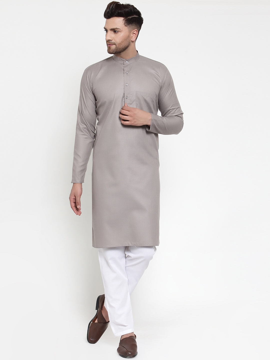 

Jompers Men Grey & White Solid Kurta with Pyjamas