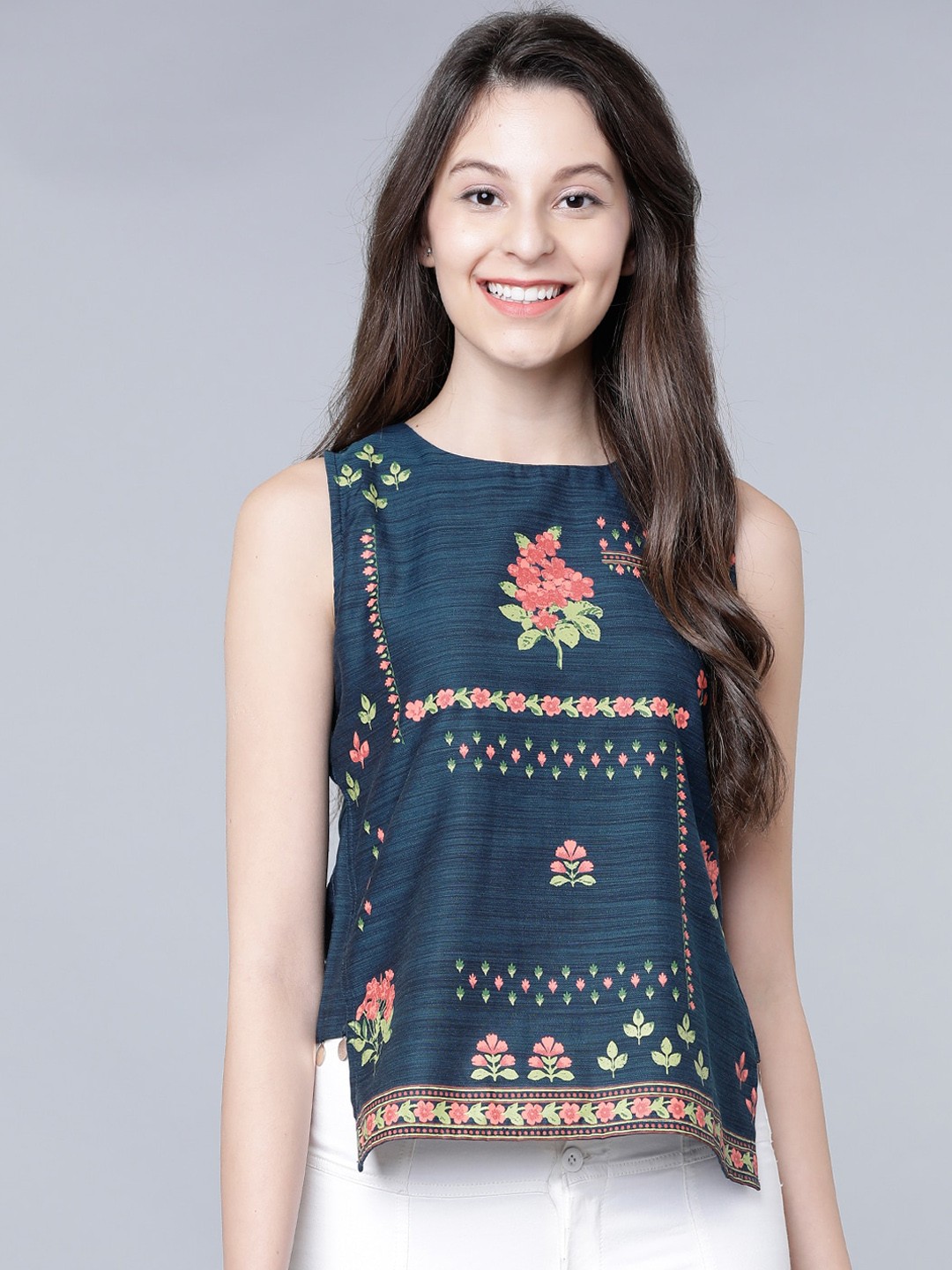 

Vishudh Women Blue & Pink Printed Top