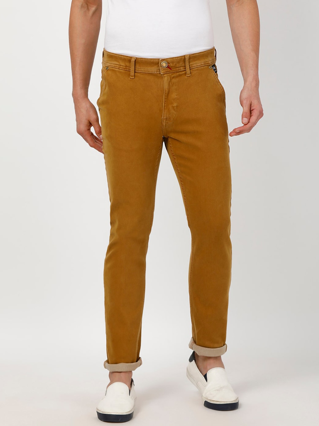 

Llak Jeans Men Khaki Slim Fit Mid-Rise Clean Look Stretchable Jeans
