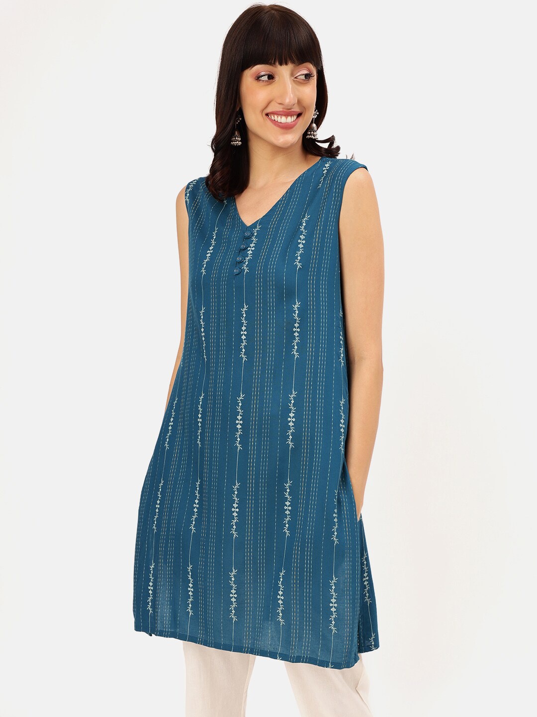

Saaki Women Blue & White Printed Kurti