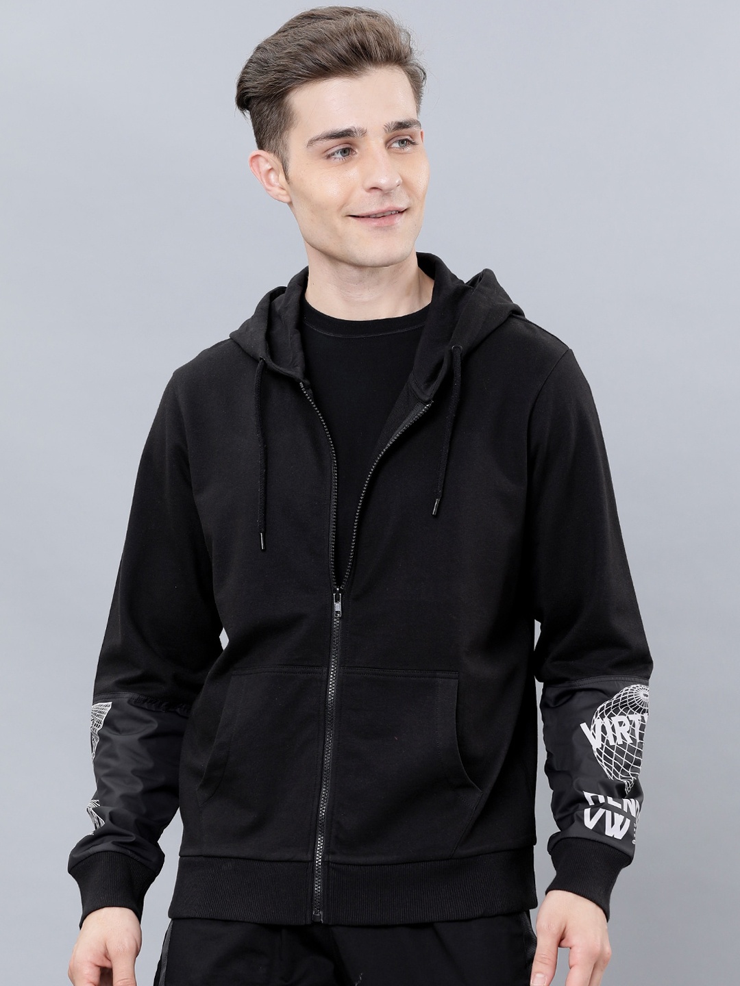 

HIGHLANDER Men Black Solid Hooded Sweatshirt