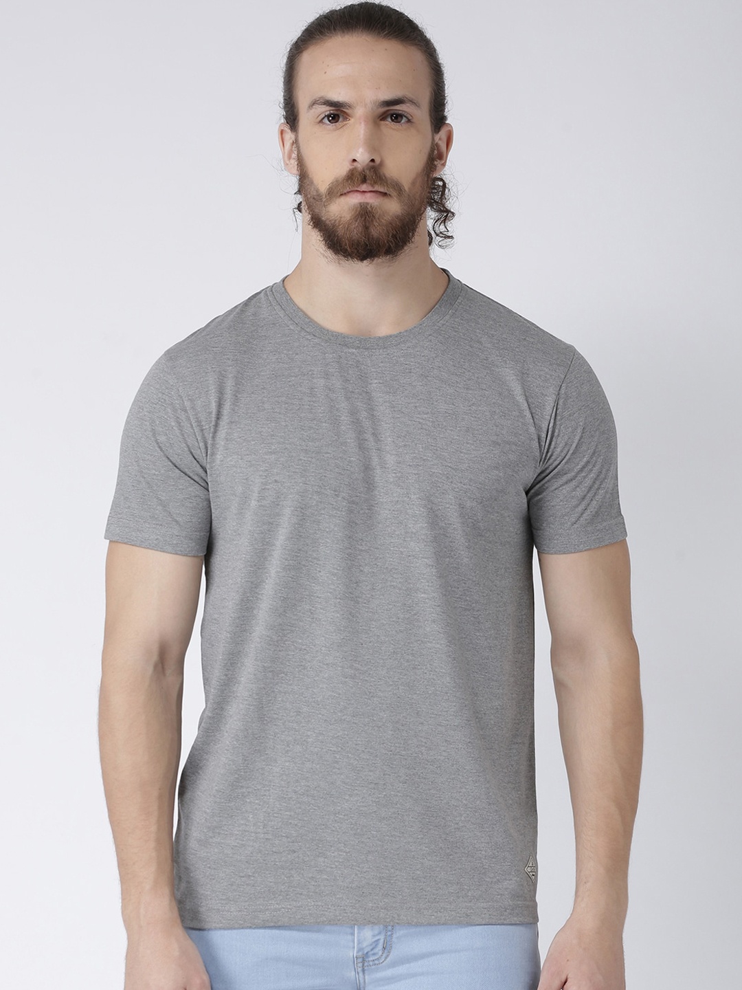 

GRIFFEL Men Grey Solid Round Neck T-shirt