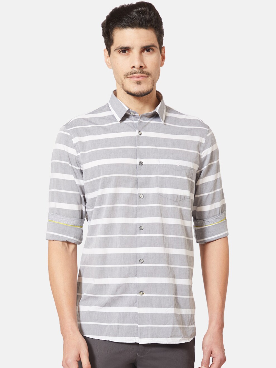 

J Hampstead Men Grey & White Slim Fit Striped Casual Shirt