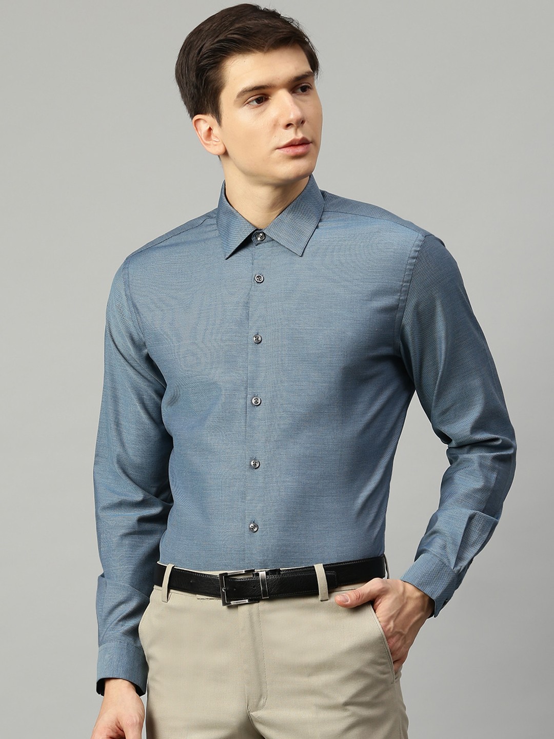 

LINDBERGH Men Blue Slim Fit Solid Formal Shirt