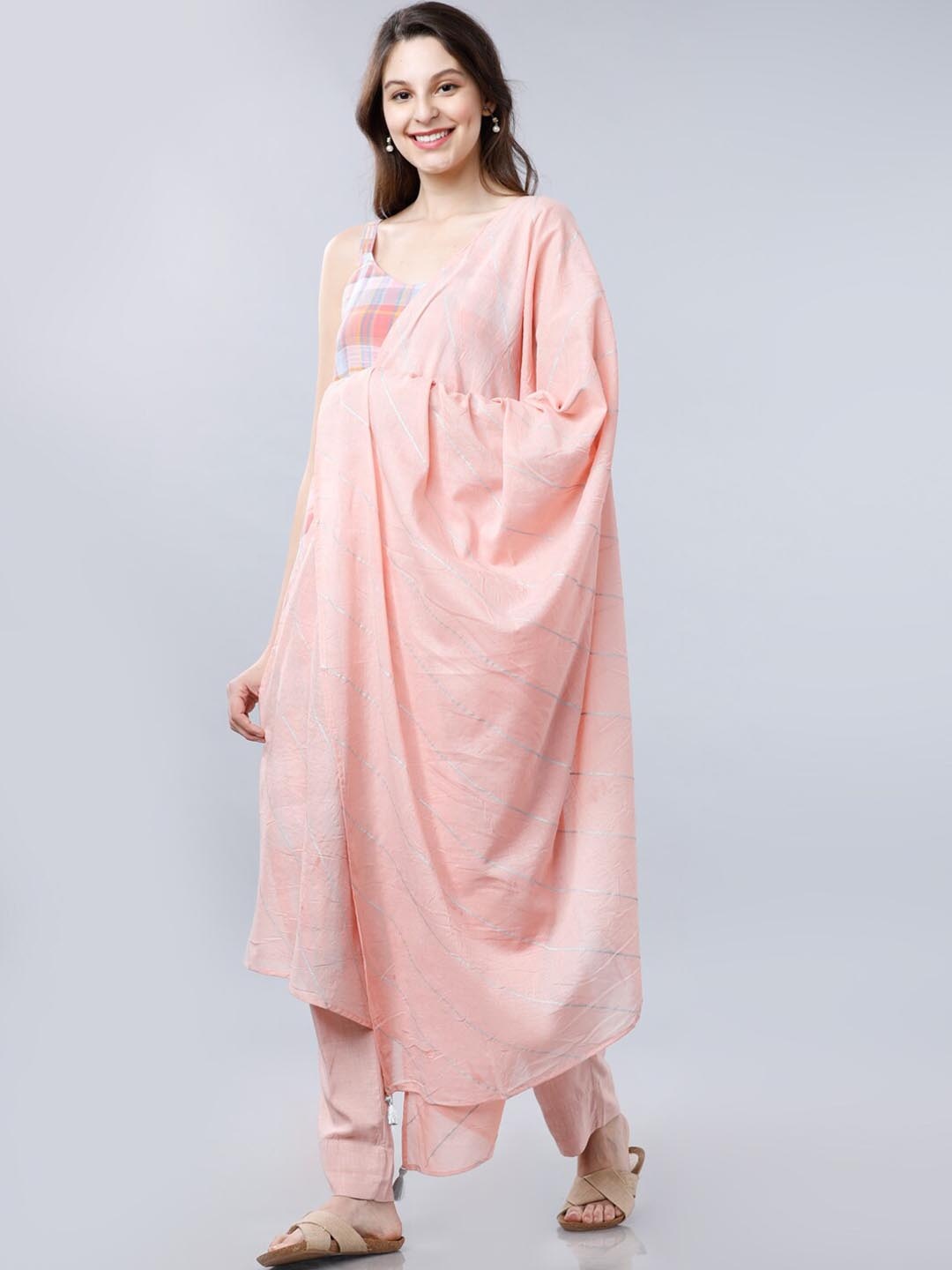 

Vishudh Women Pink Printed Regular Kurta with Trousers & With Dupatta
