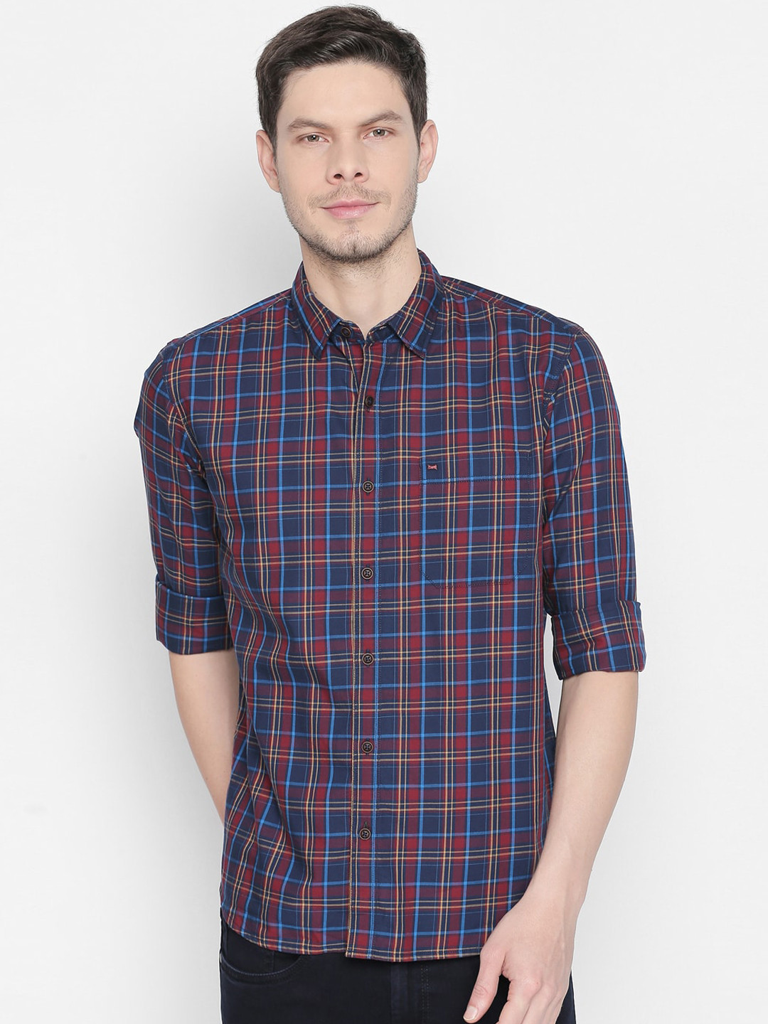 

Basics Men Red & Navy Blue Slim Fit Checked Casual Shirt