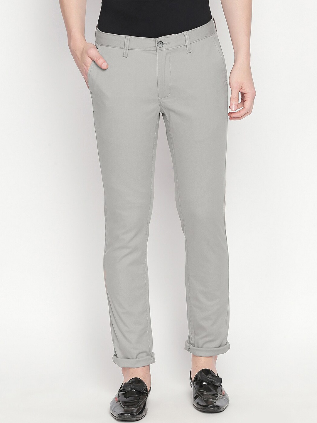 

Basics Men Grey Tapered Fit Solid Chinos
