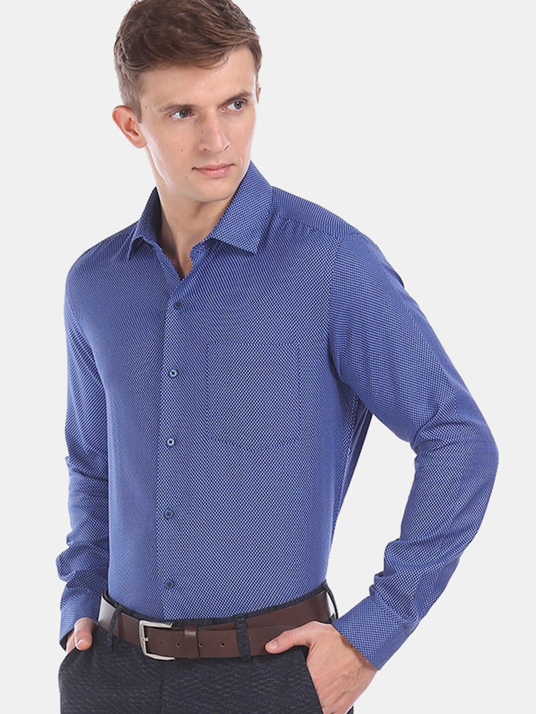 

Arrow Men Blue Solid Formal Shirt