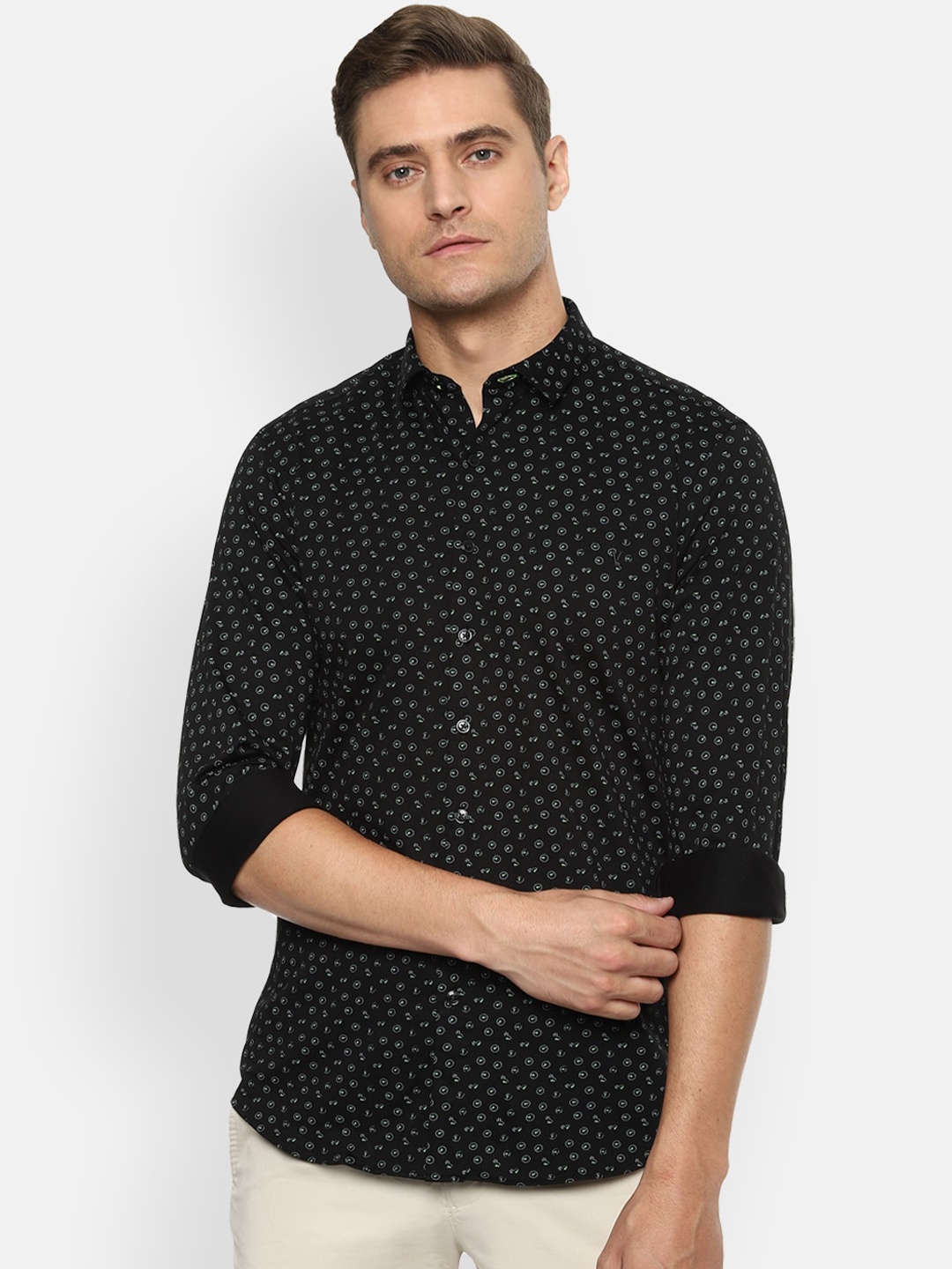 V Dot Men Black Slim Fit Printed Casual Shirt