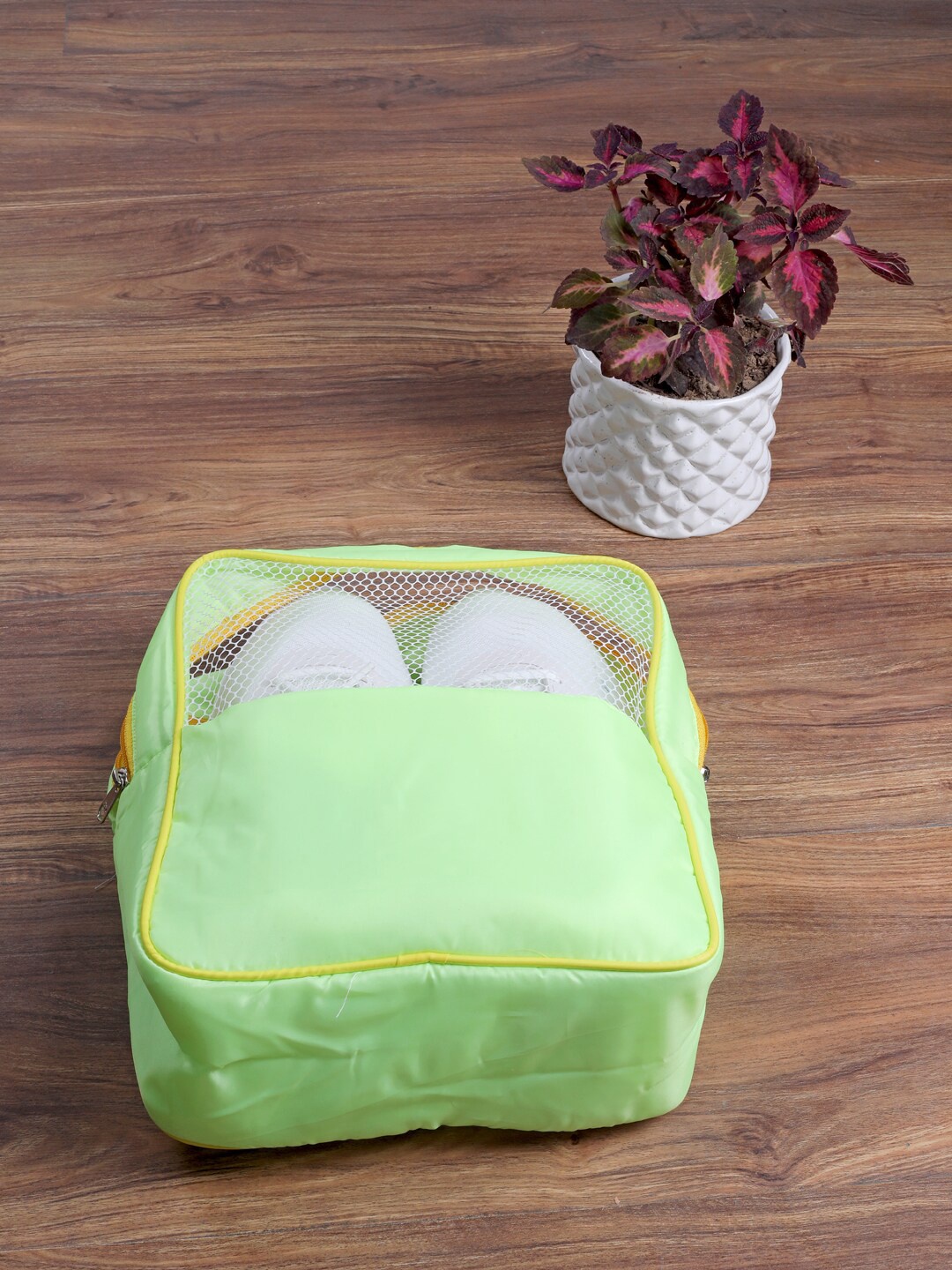 

My Gift Booth Lime Green & Yellow Solid Sustainable Shoe Organiser