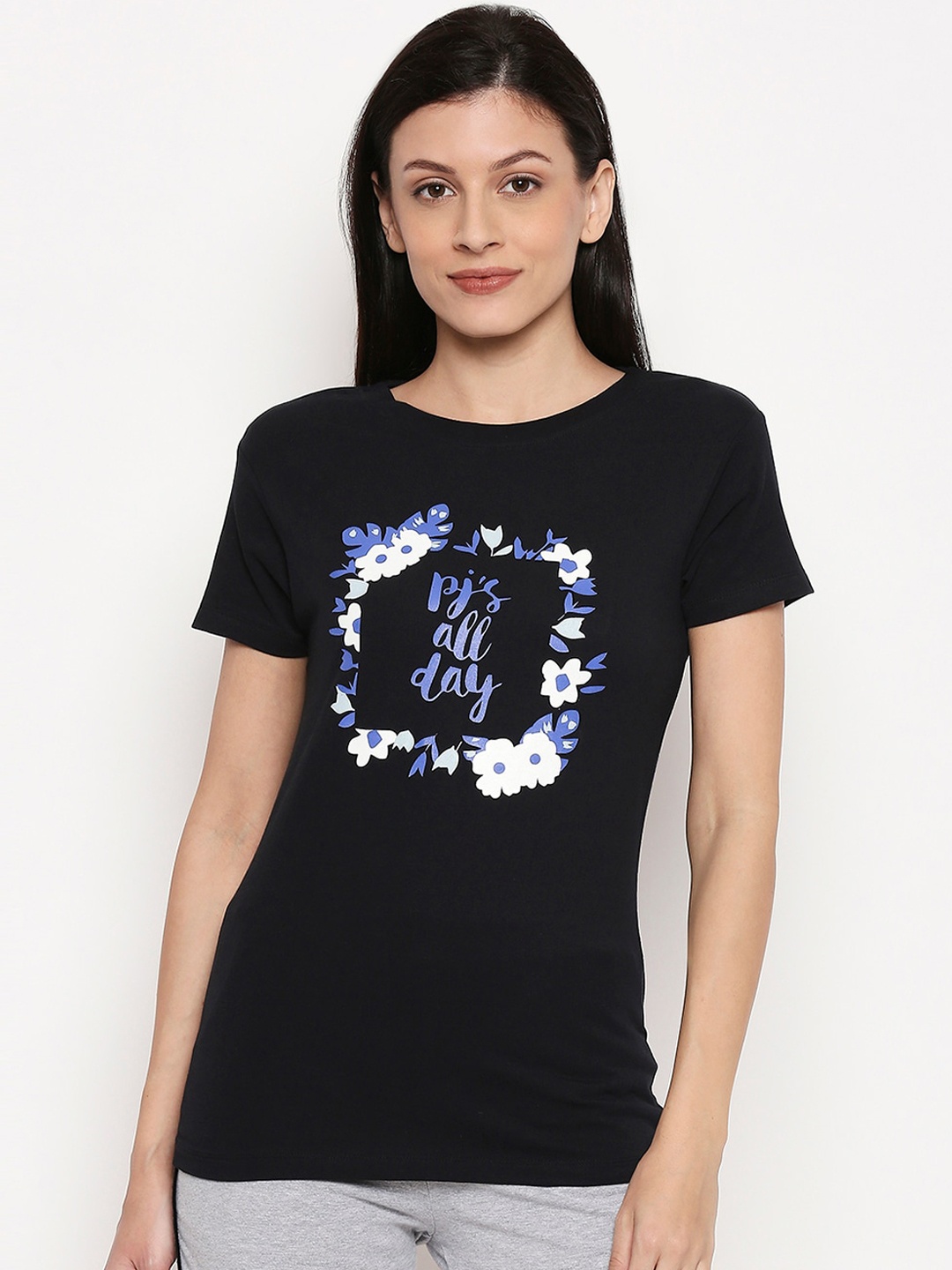 

XIN Women Black Printed Round Neck T-shirt