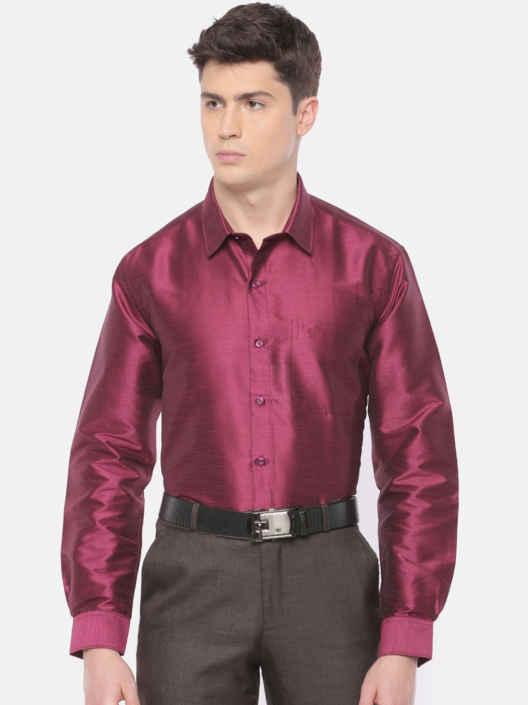 

Ramraj Men Purple Regular Fit Solid Formal Shirt