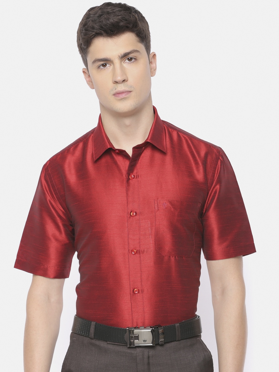 

Ramraj Men Red Regular Fit Solid Formal Shirt