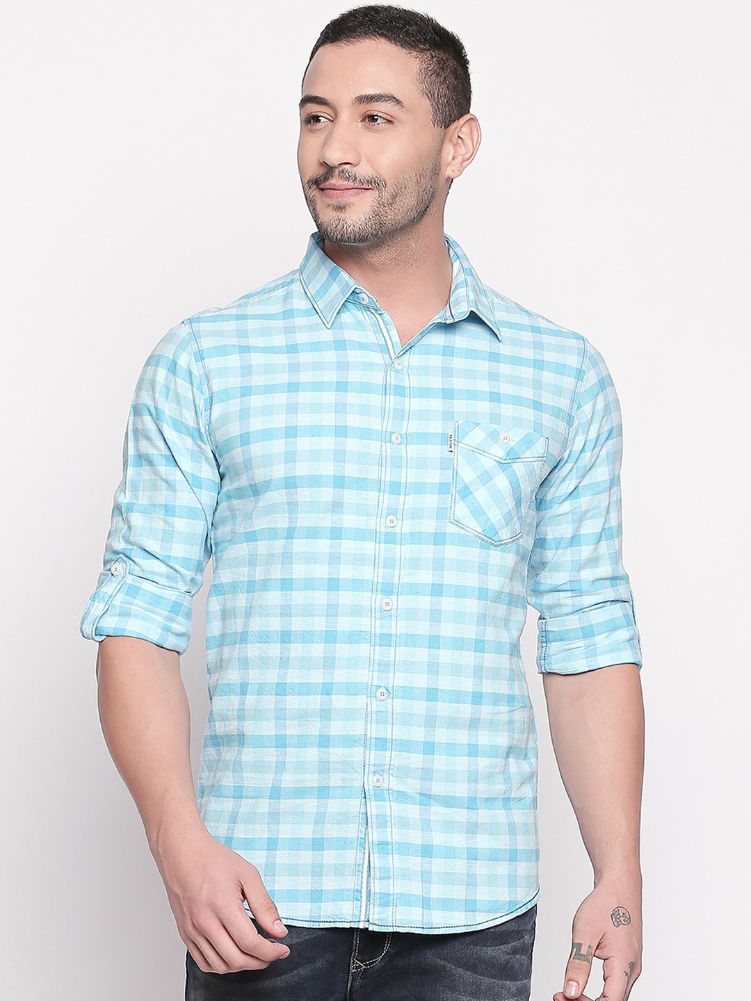 

Mufti Men Turquoise Blue Slim Fit Checked Casual Shirt