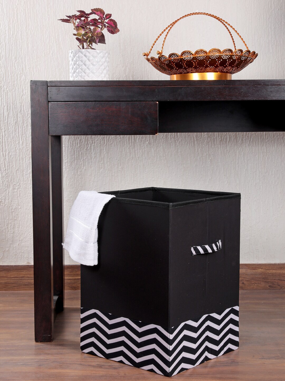 

My Gift Booth Black & White Foldable Storage Cube