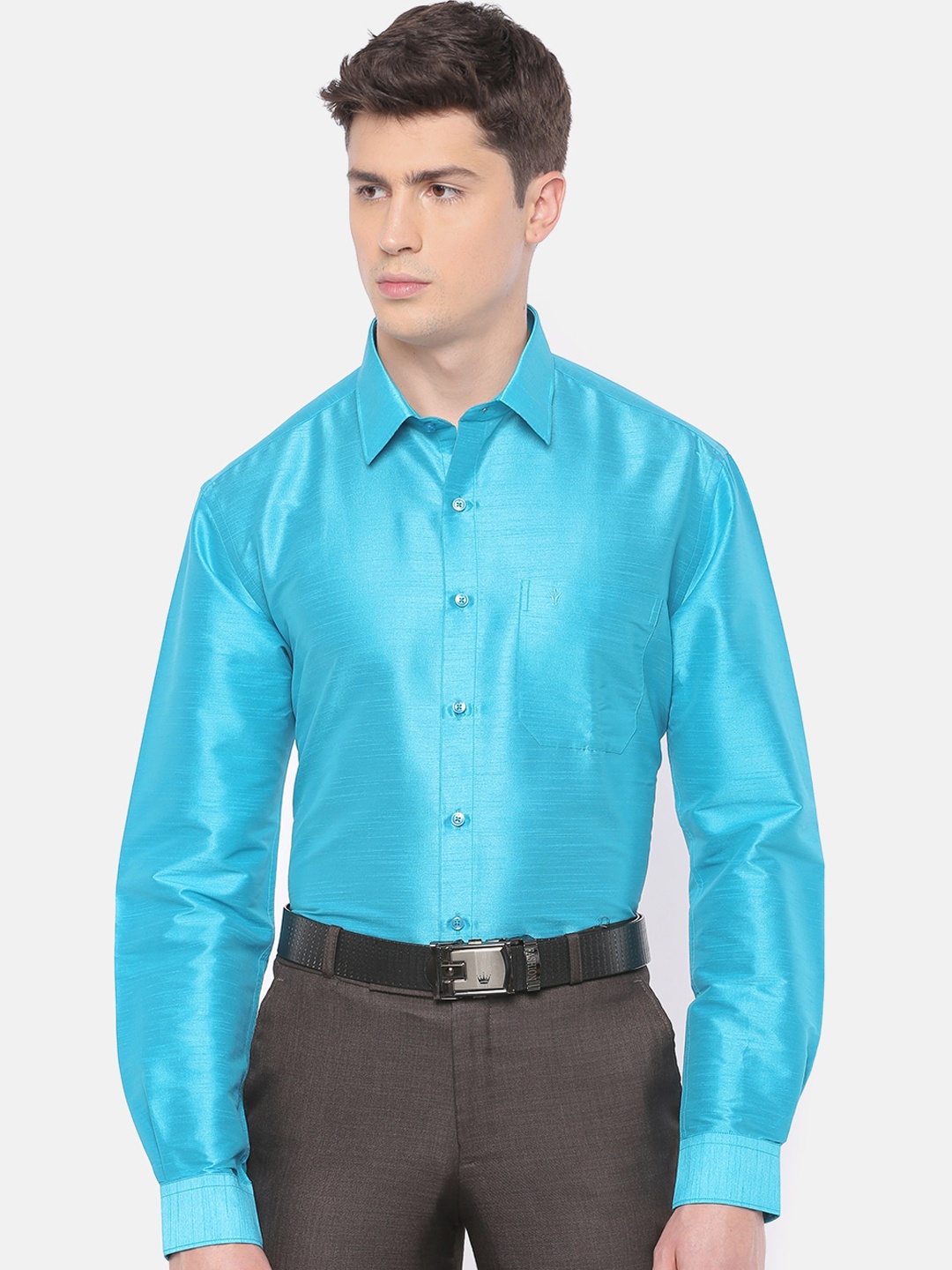 

Ramraj Men Blue Regular Fit Solid Formal Shirt