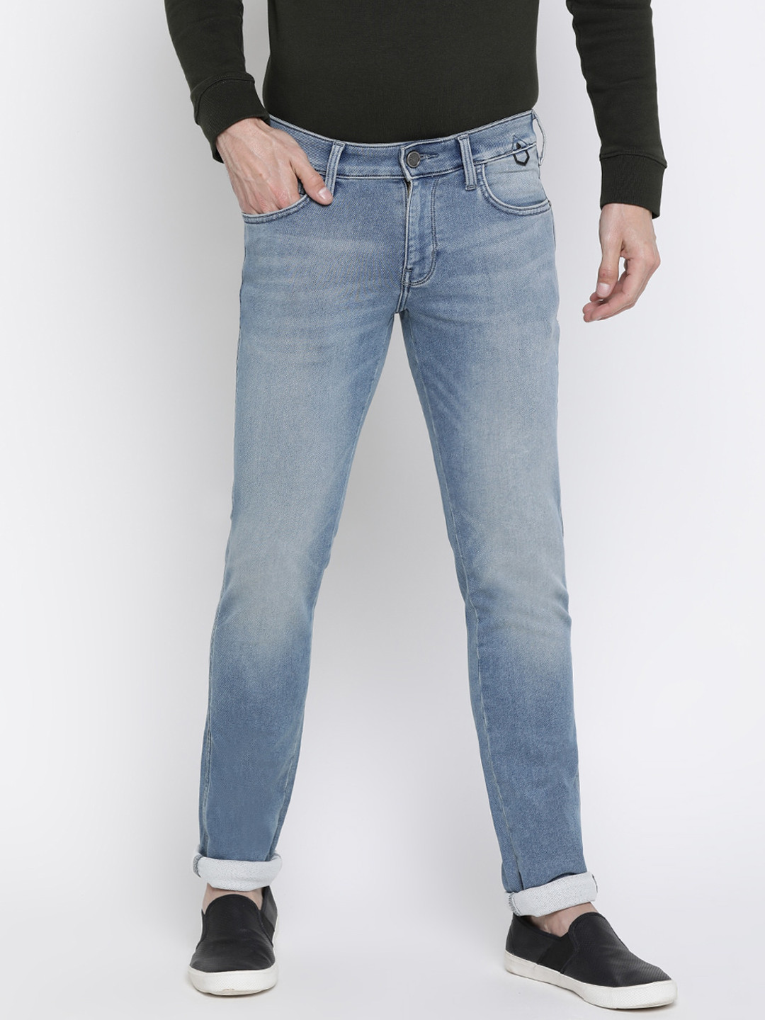 

Wrangler Men Blue Slim Fit Mid-Rise Clean Look Jeans
