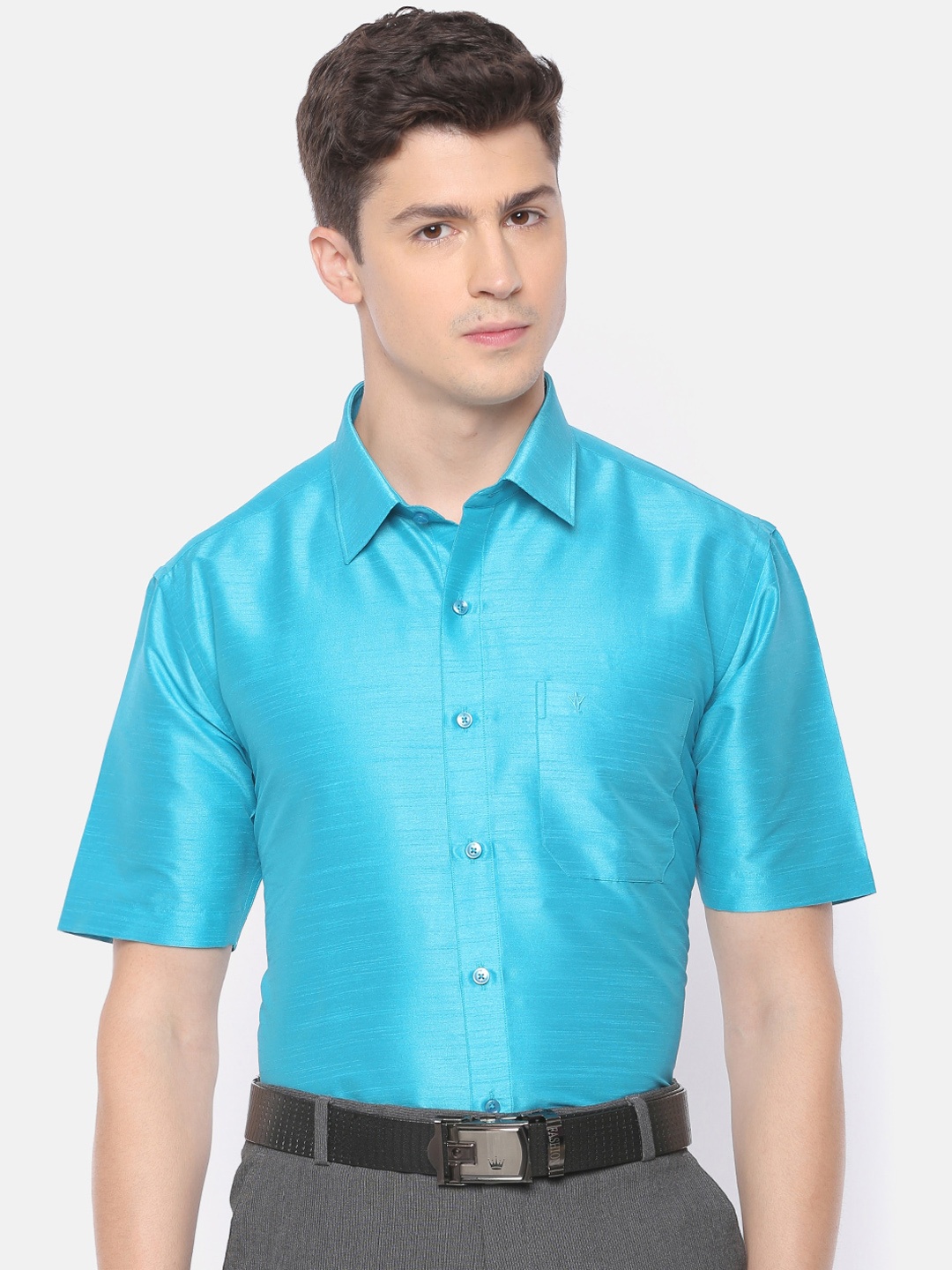 

Ramraj Men Blue Regular Fit Solid Formal Shirt