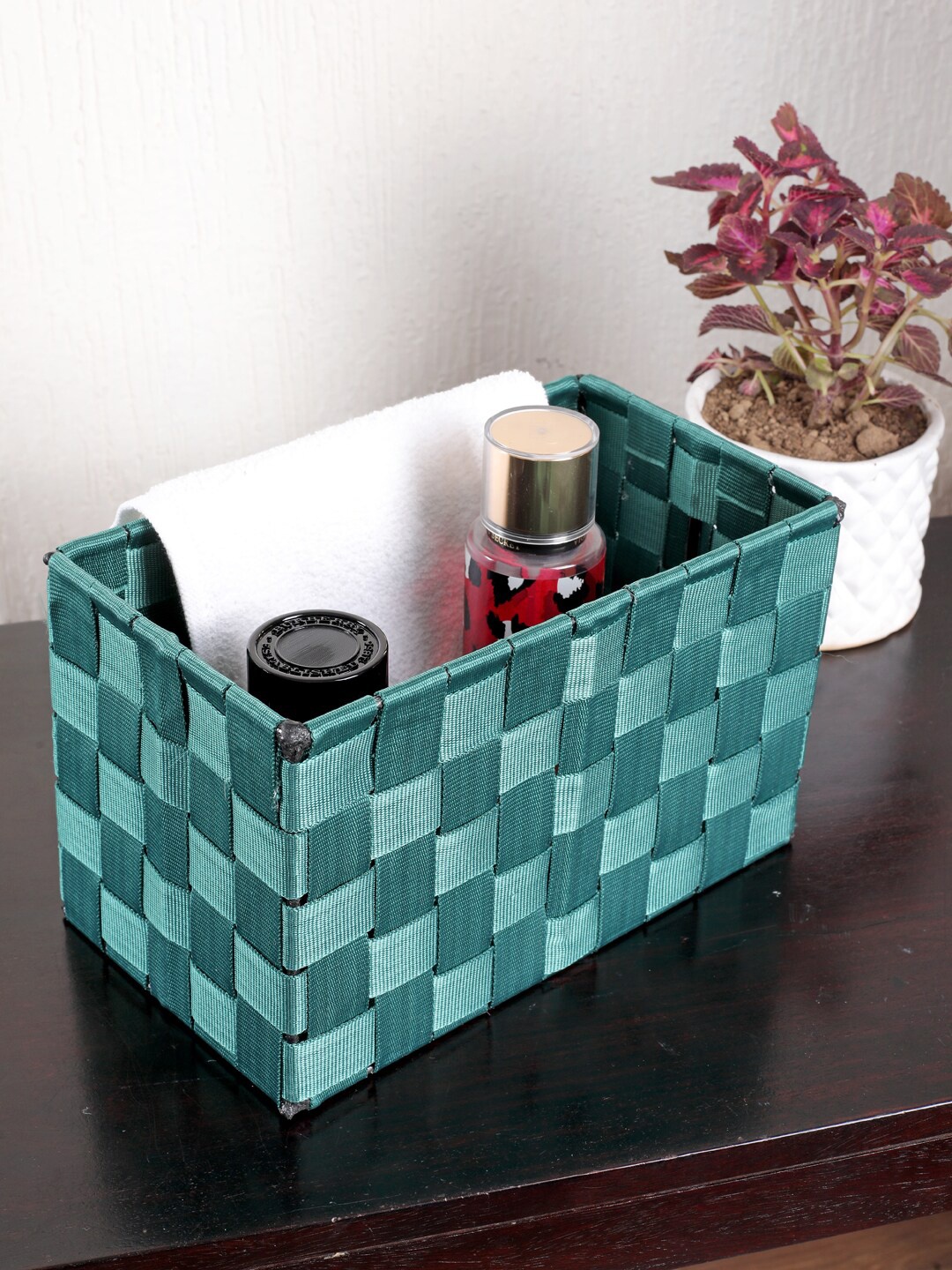 

My Gift Booth Green Basket Bathroom Organiser