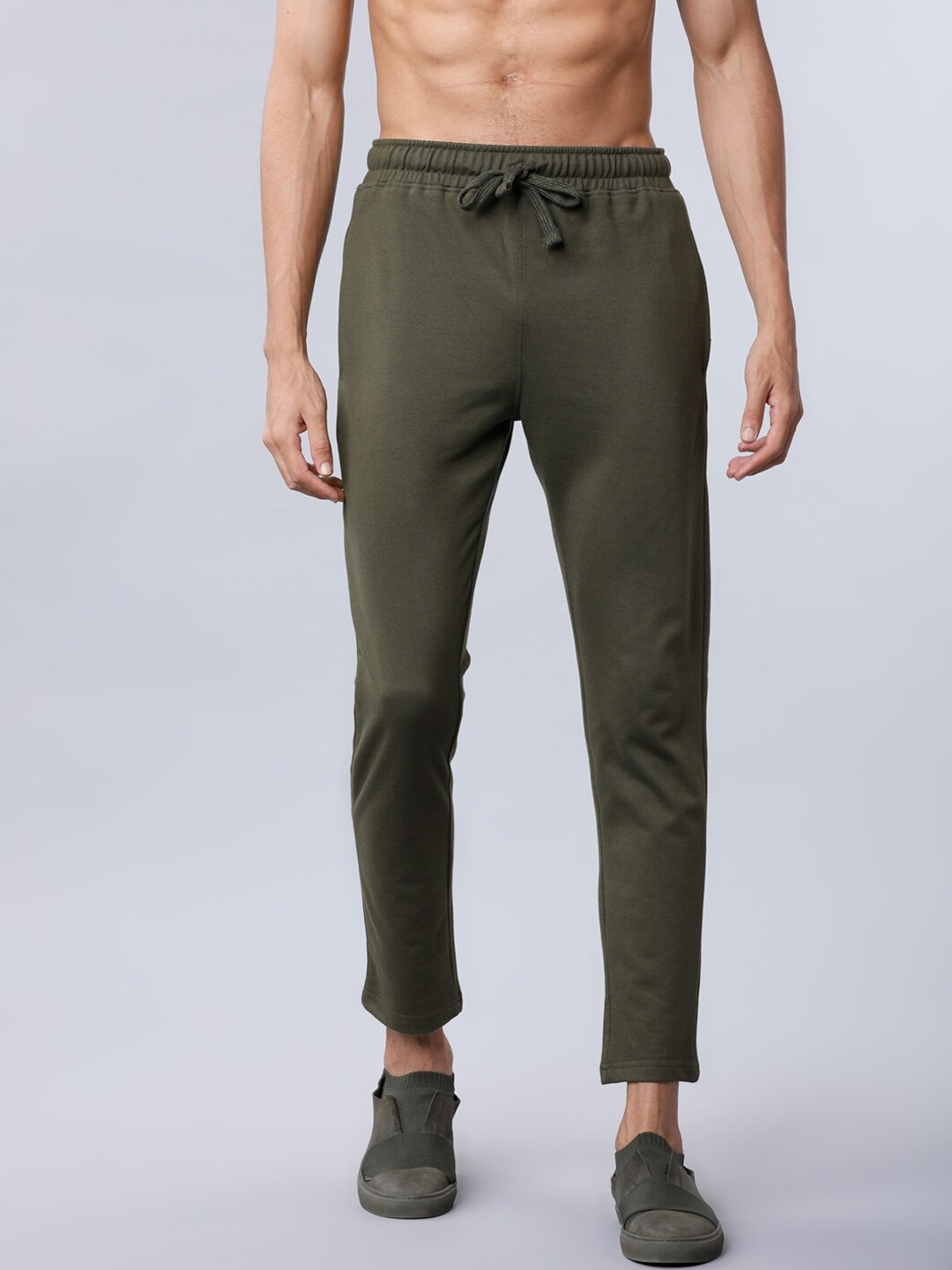 

HIGHLANDER Men Olive Green Solid Slim Fit Track Pants
