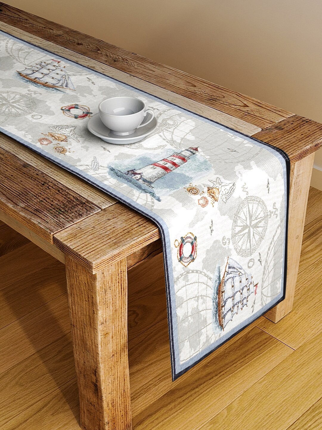 

KLOTTHE White & Grey Woven Design Table Runner