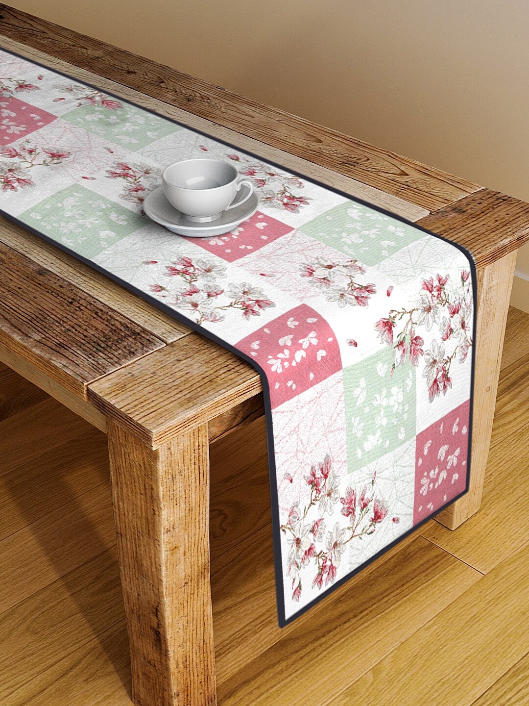 

KLOTTHE White & Pink Woven Design Table Runner