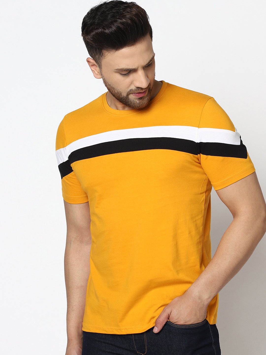 

GESPO Men Mustard Yellow Striped Round Neck Tshirt