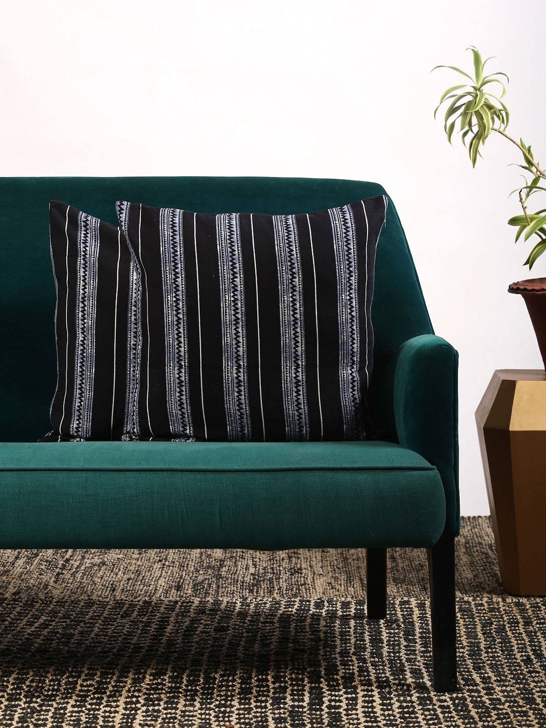 

Contrast Living Set Of 2 Black & White Printed Square Cushion Covers