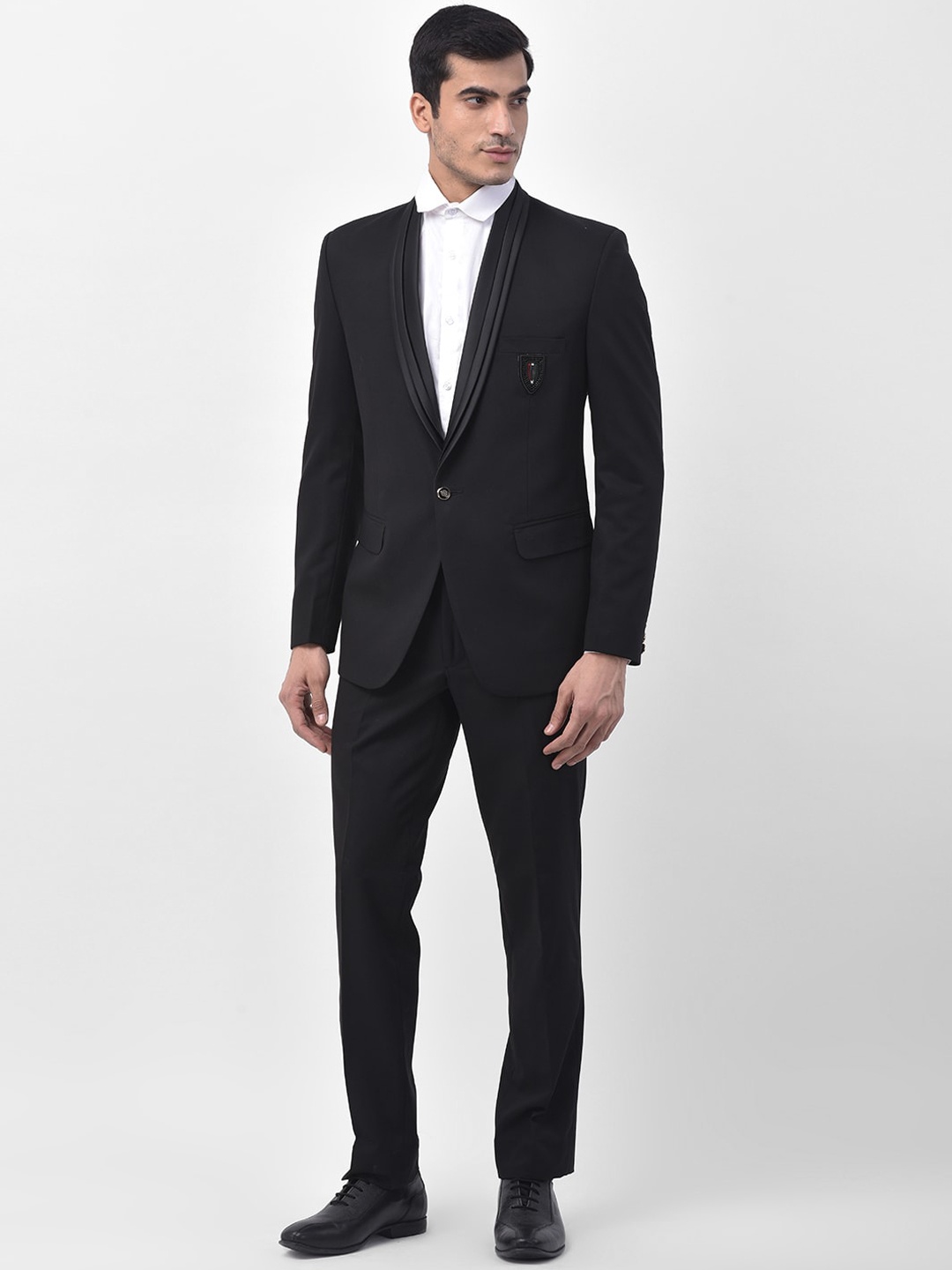 

LUXURAZI Men Black Solid Single-Breasted Tailored-Fit Two-Piece Suit