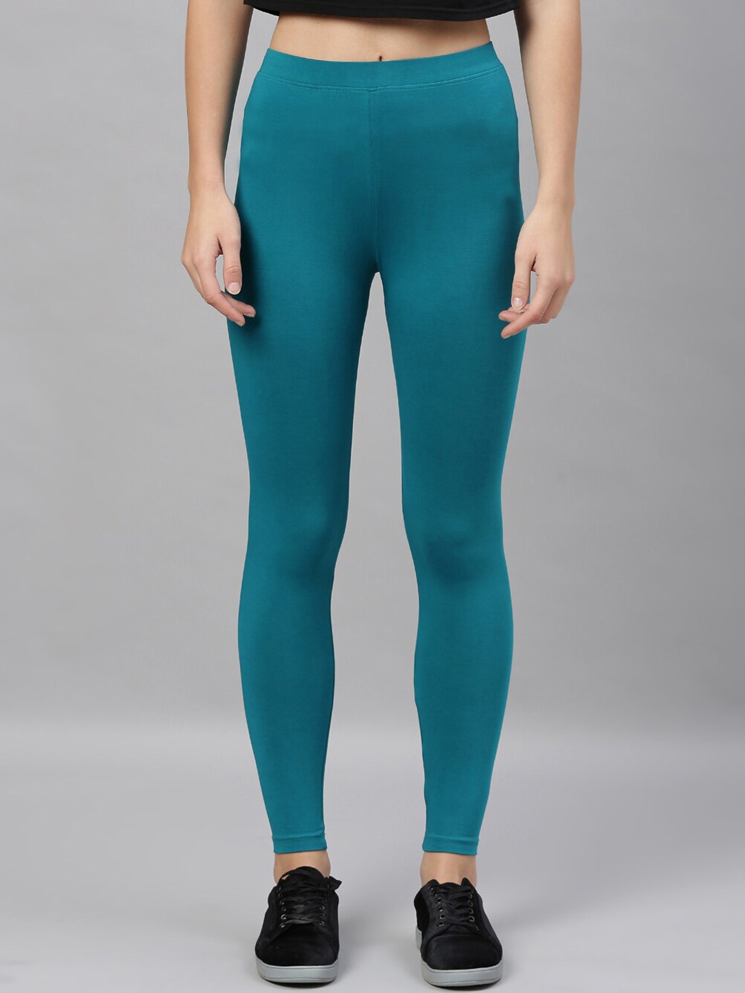 

Kryptic Women Green Solid Ankle Length Leggings