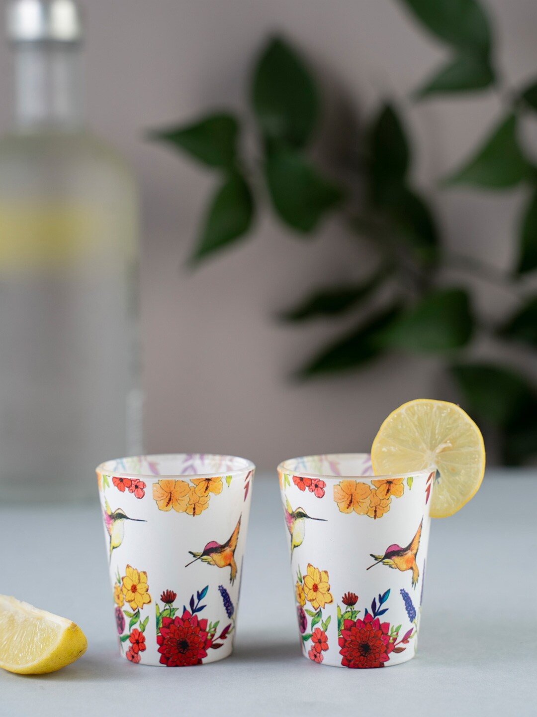 

KOLOROBIA Set of 2 White & Yellow Humming Bird Shot Glasses