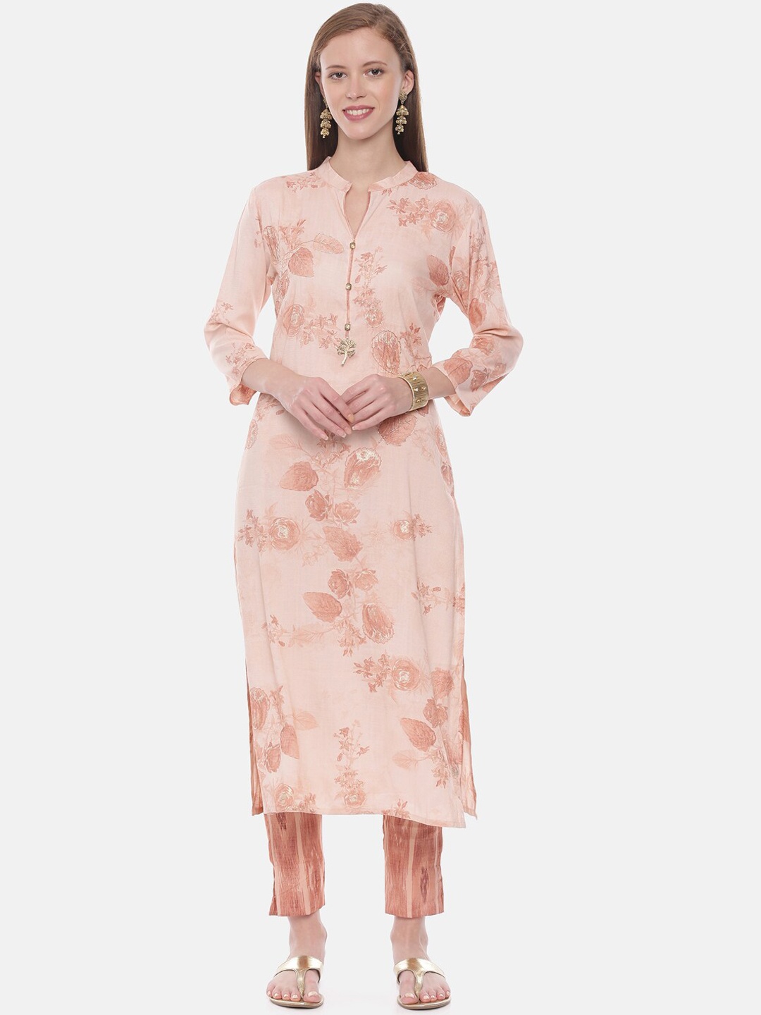 

Neerus Women Peach-Coloured Embroidered Straight Kurta