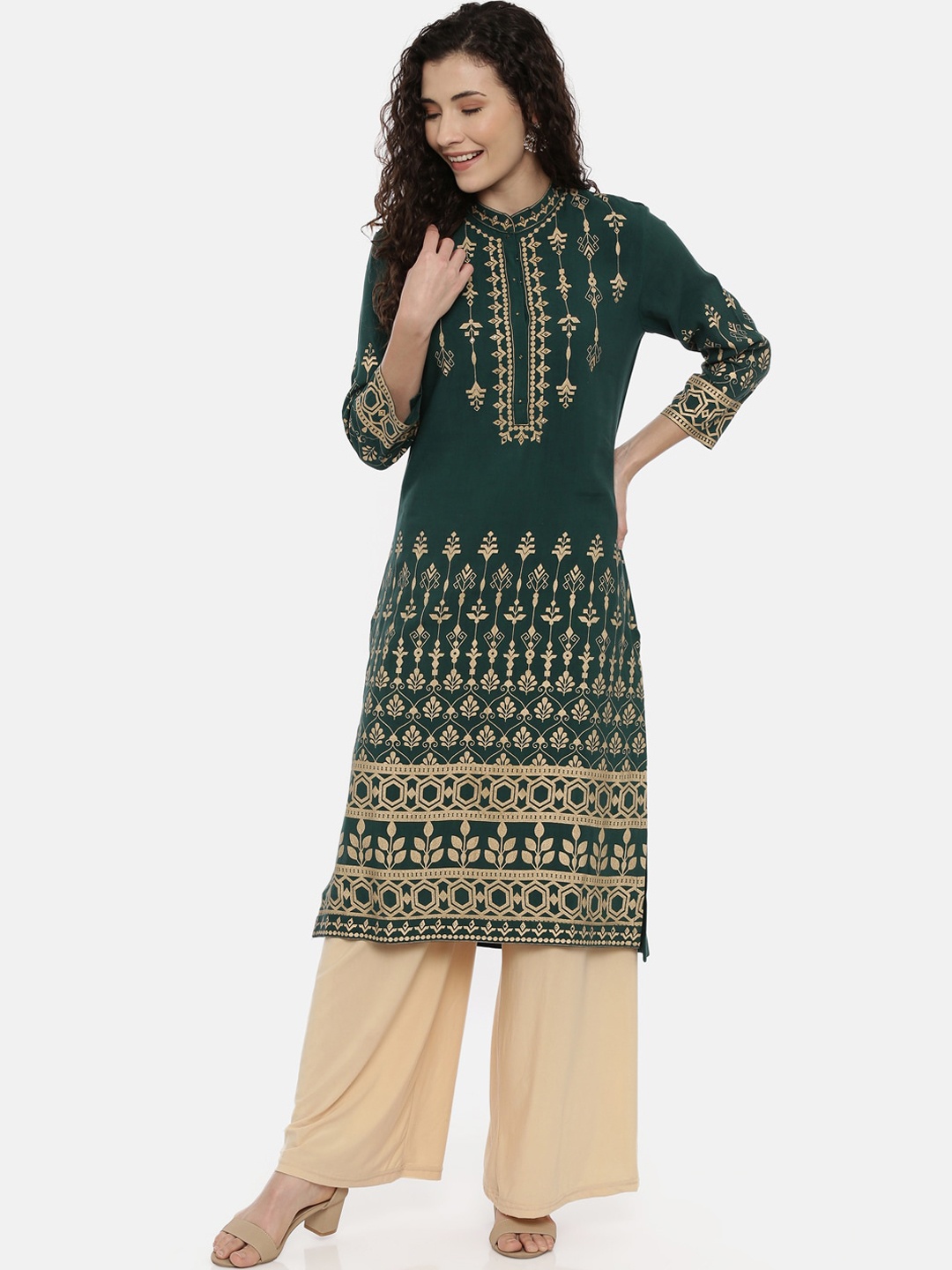 

Neerus Women Green Floral Printed Straight Kurta