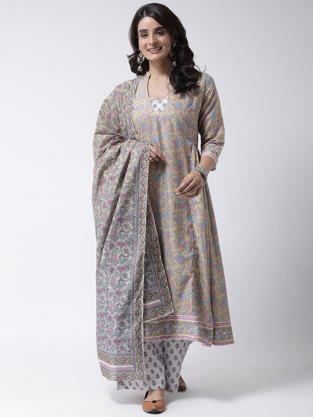 

Hangup Women Yellow & Pink Printed Dyed Hangup Dupatta