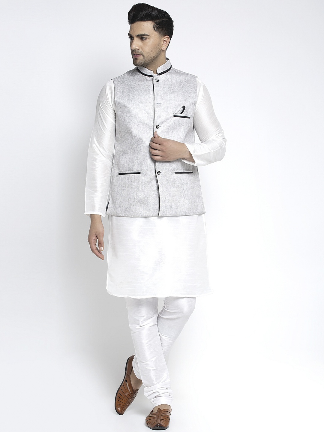 

Benstoke Men White Solid Kurta with Churidar and Nehru jacket