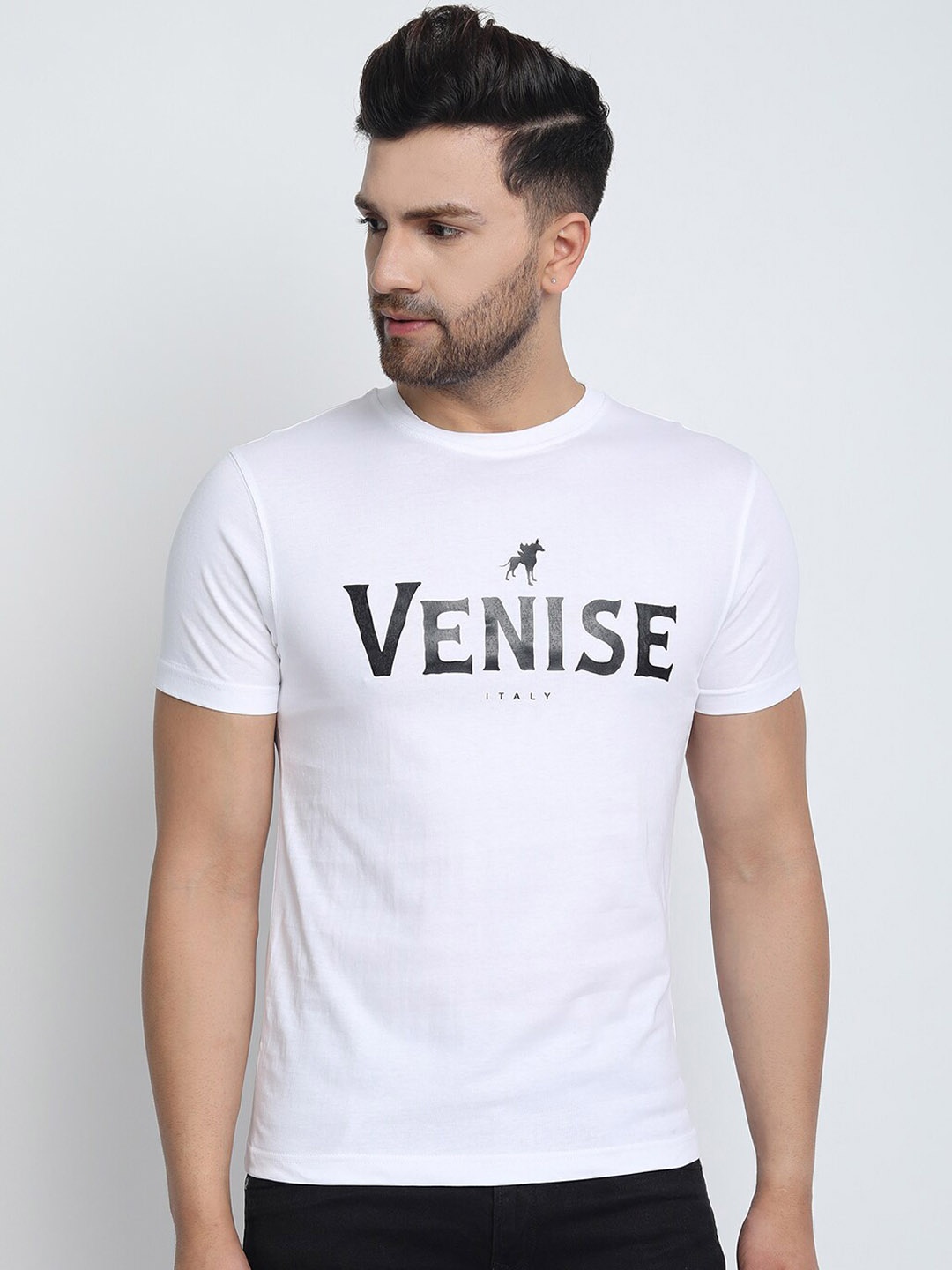 

MERLOT Men White Printed Round Neck Cotton T-shirt