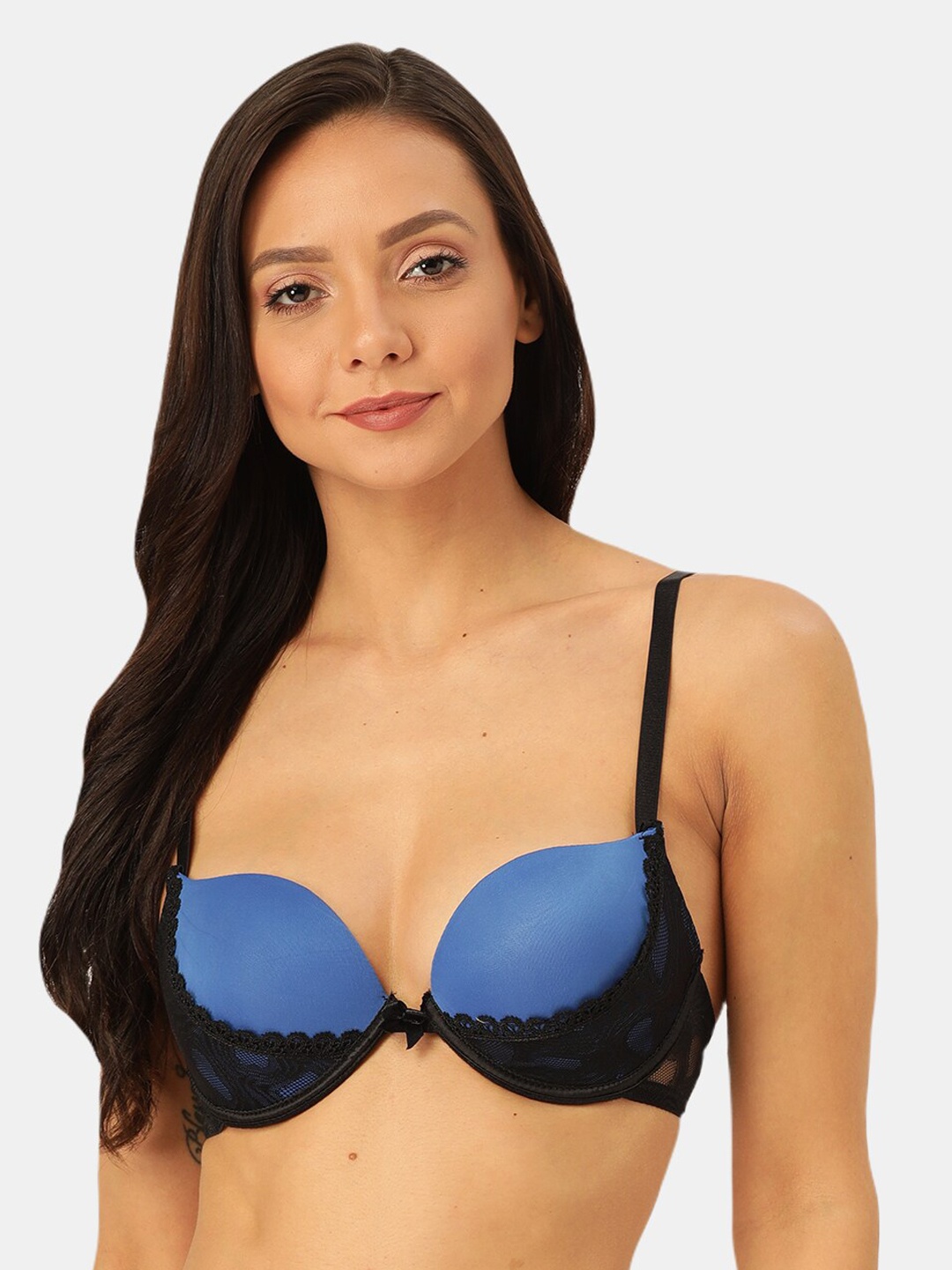 

MAKCLAN Blue & Black Solid Lightly-Padded Underwired Lace Bra-K32010BI