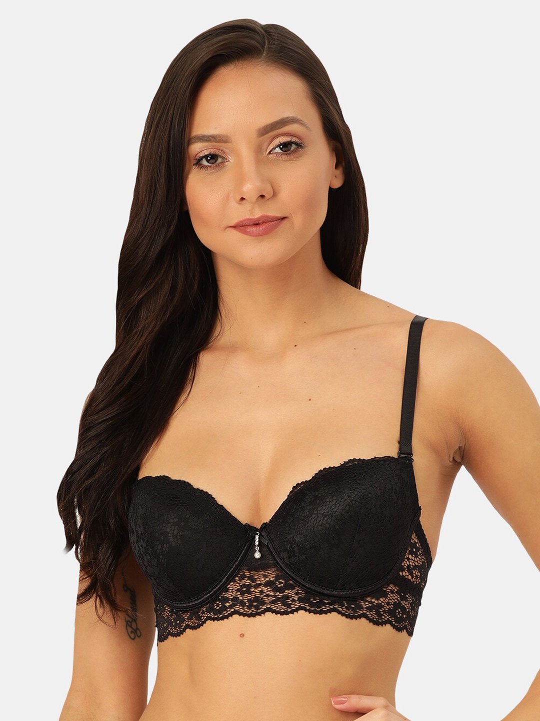 

MAKCLAN Black Solid Lightly Padded Underwired Lace Plunge Bra-K27017BE