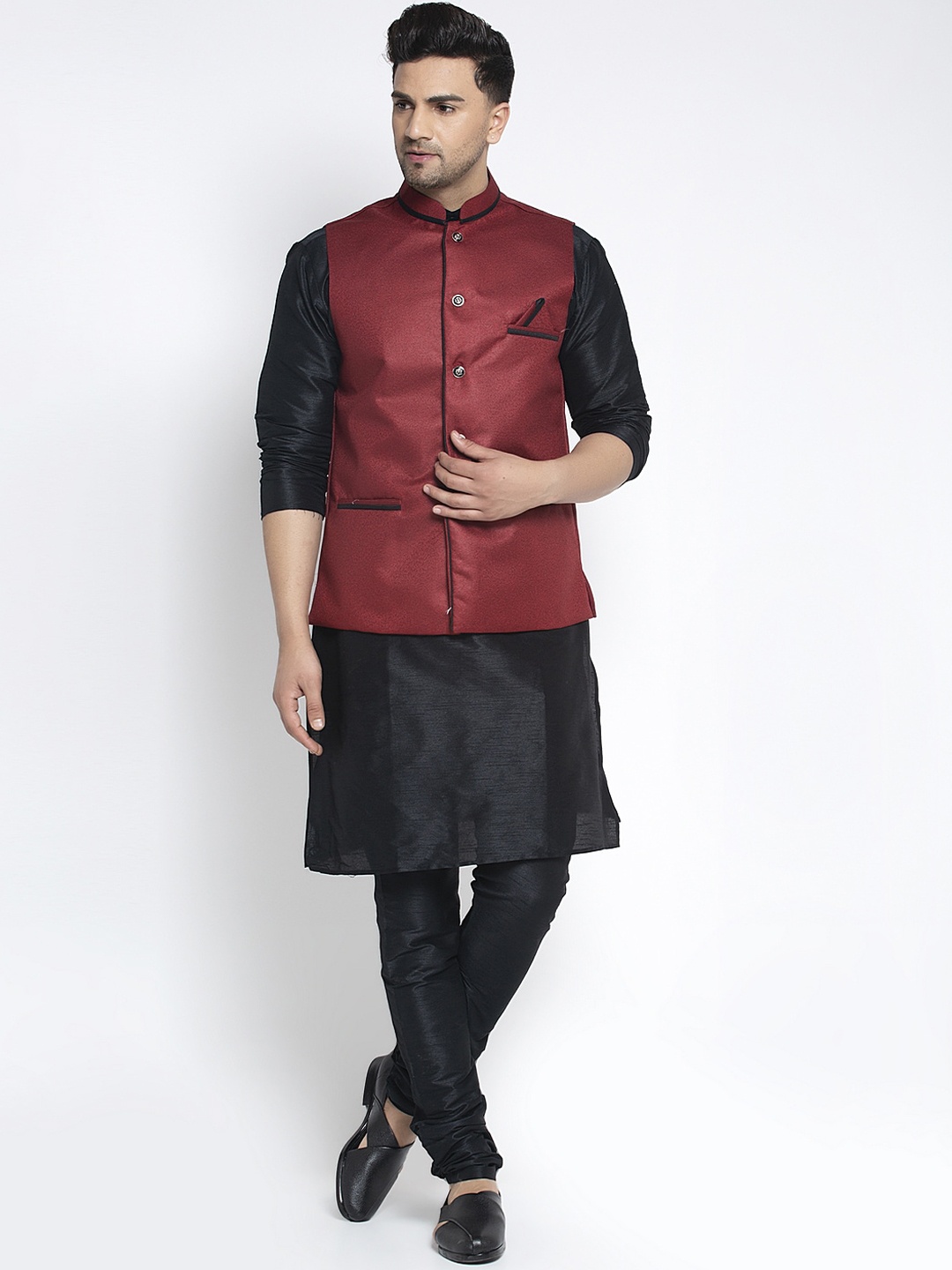 Benstoke Men Black Solid Kurta with Pyjamas