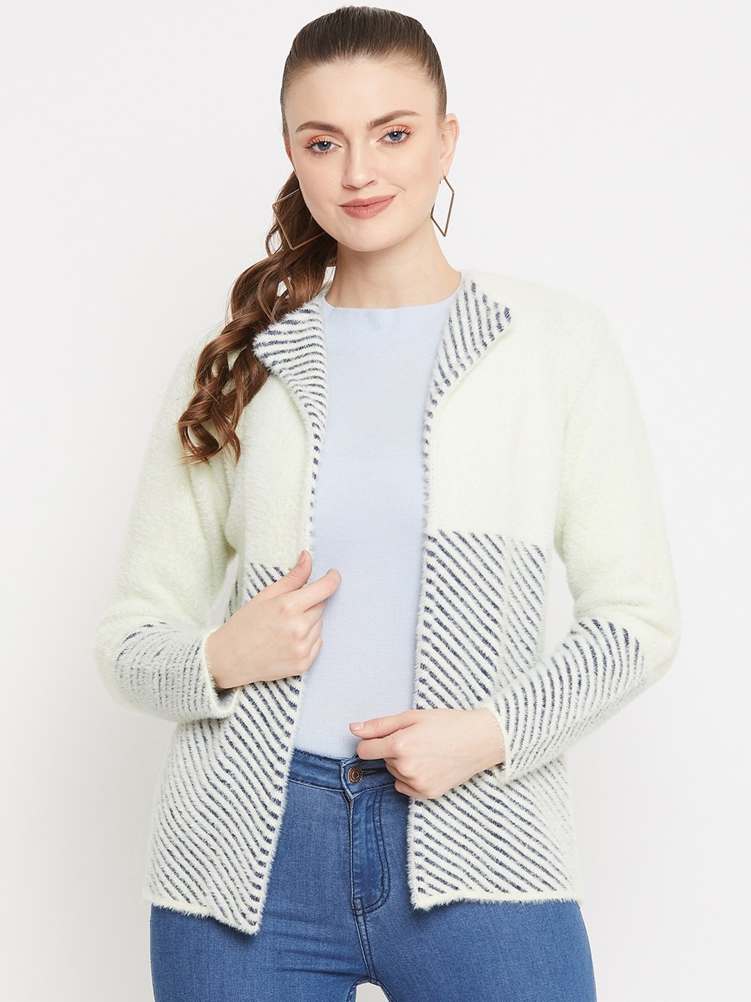 

Zigo Women Cream-Colored & Black Striped Front-Open Sweater