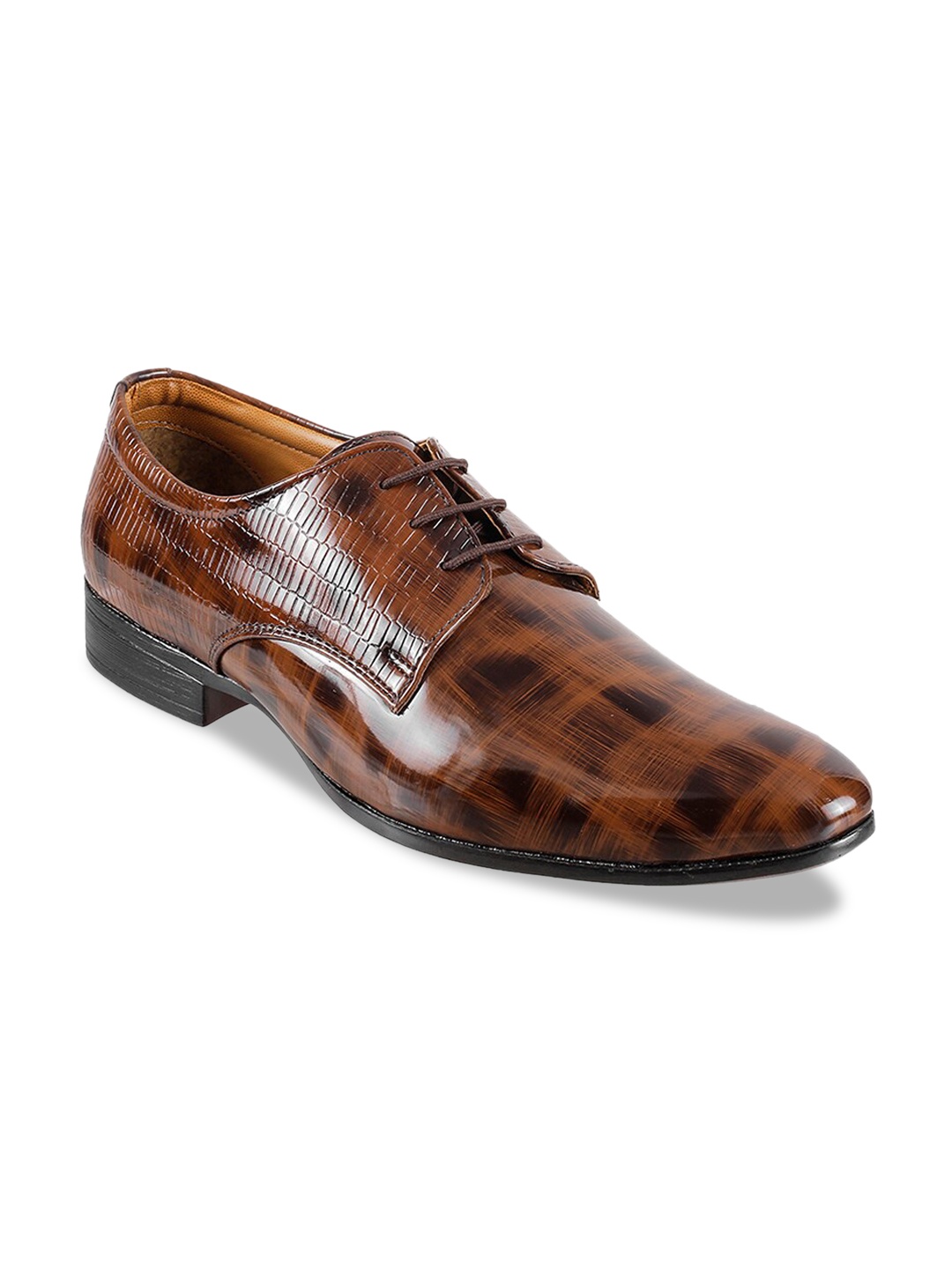 

WALKWAY by Metro Men Camel Brown & Black Textured Oxford Formal Shoes