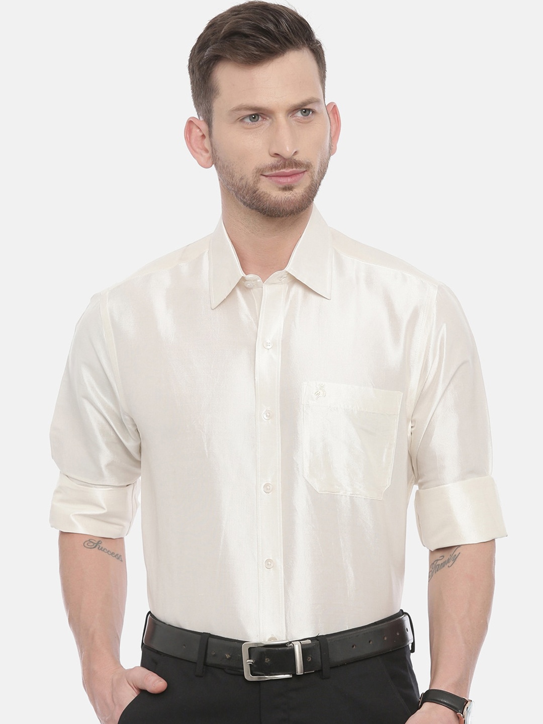 

Khoday Williams Men White Regular Fit Solid Casual Shirt