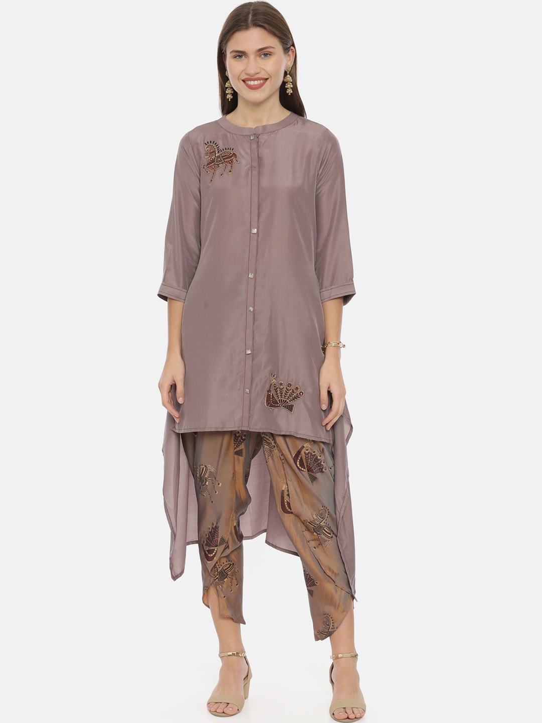 

Neerus Women Mauve Embroidered Straight Kurta