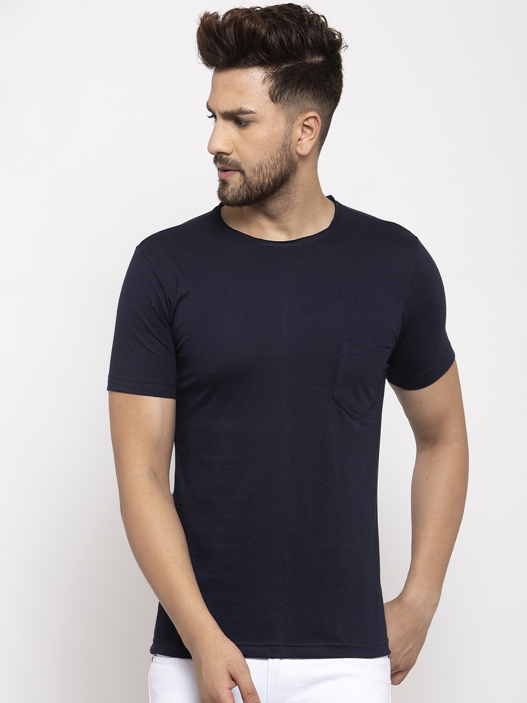 

Friskers Men Navy Blue Solid Round Neck T-shirt