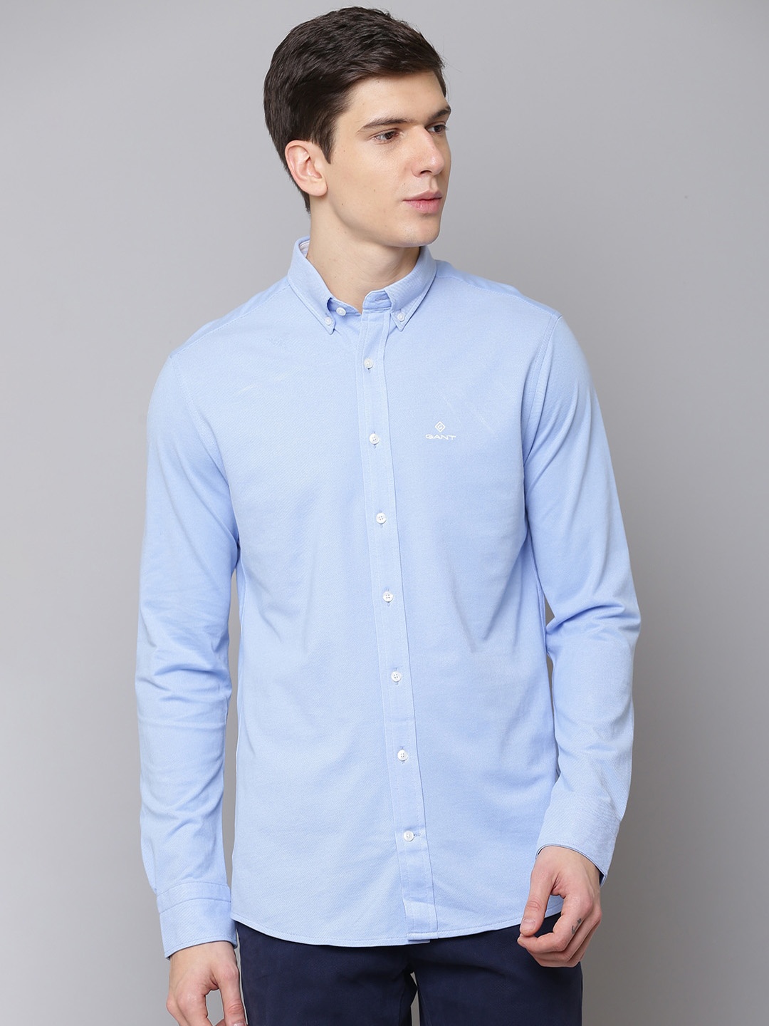 

GANT Men Blue Regular Fit Solid Casual Shirt